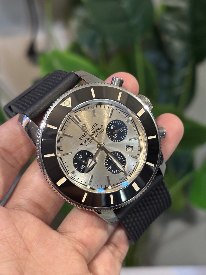BREITLING AUTOMATIC CHRONOGRAPH (Category: Luxury Watches) located in Los Banos. Submitted by don.watch (Listing ID 1462266281, Image 1). Description: BREITLING AUTOMATIC.