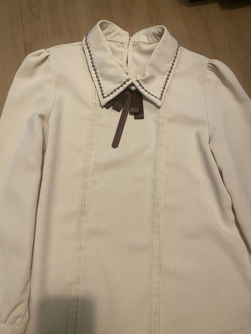 Brown Blouse (Formal) (Category: Blouses) located in Abucay. Submitted by rjyanayow (Listing ID 1462426314, Image 1). Description: used once .