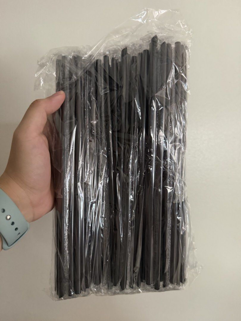 Bulk Disposable 16oz Plastic Cup w/ Strawless Lid + 23cm Plastic Straw (Category: Other Food & Drinks) located in Quezon City. Submitted by imnotjia (Listing ID 1462298173, Image 2). Description: 80 pcs plastic cups + 80 pcs plastic straw (individually packed) both disposable for coffee, matcha, milk tea business RFS: extra stock location: Project 8, Quezon City.