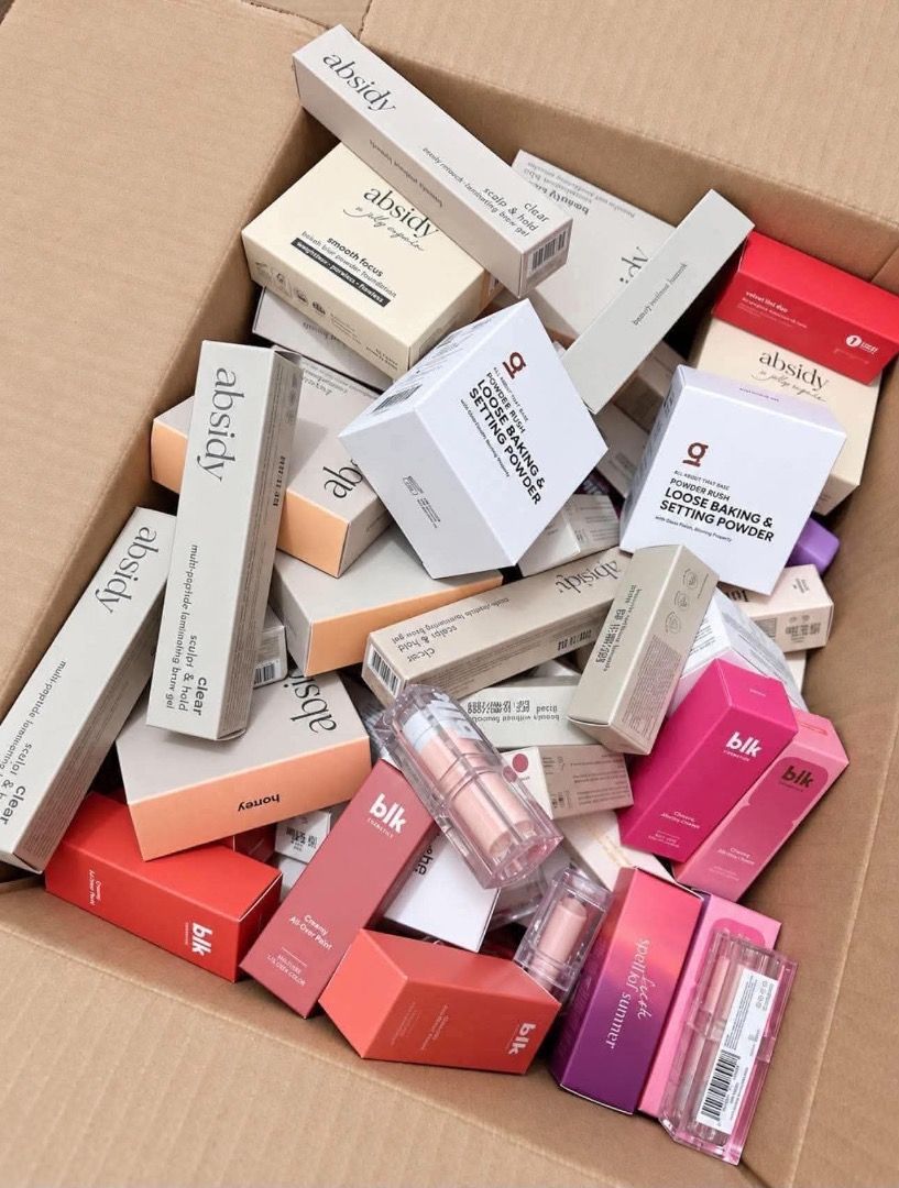 Bulk MakeUp Bundles. 50pcs (Category: Makeup) located in Binan City. Submitted by meow_iiii (Listing ID 1462339170, Image 1). Description: Bulk Order Random (no choosing) 50pcs Inclusion: Depends on stock availability Blk Lucky Beauty Issu Colourette Maybelline Chuchu Beauty And more….