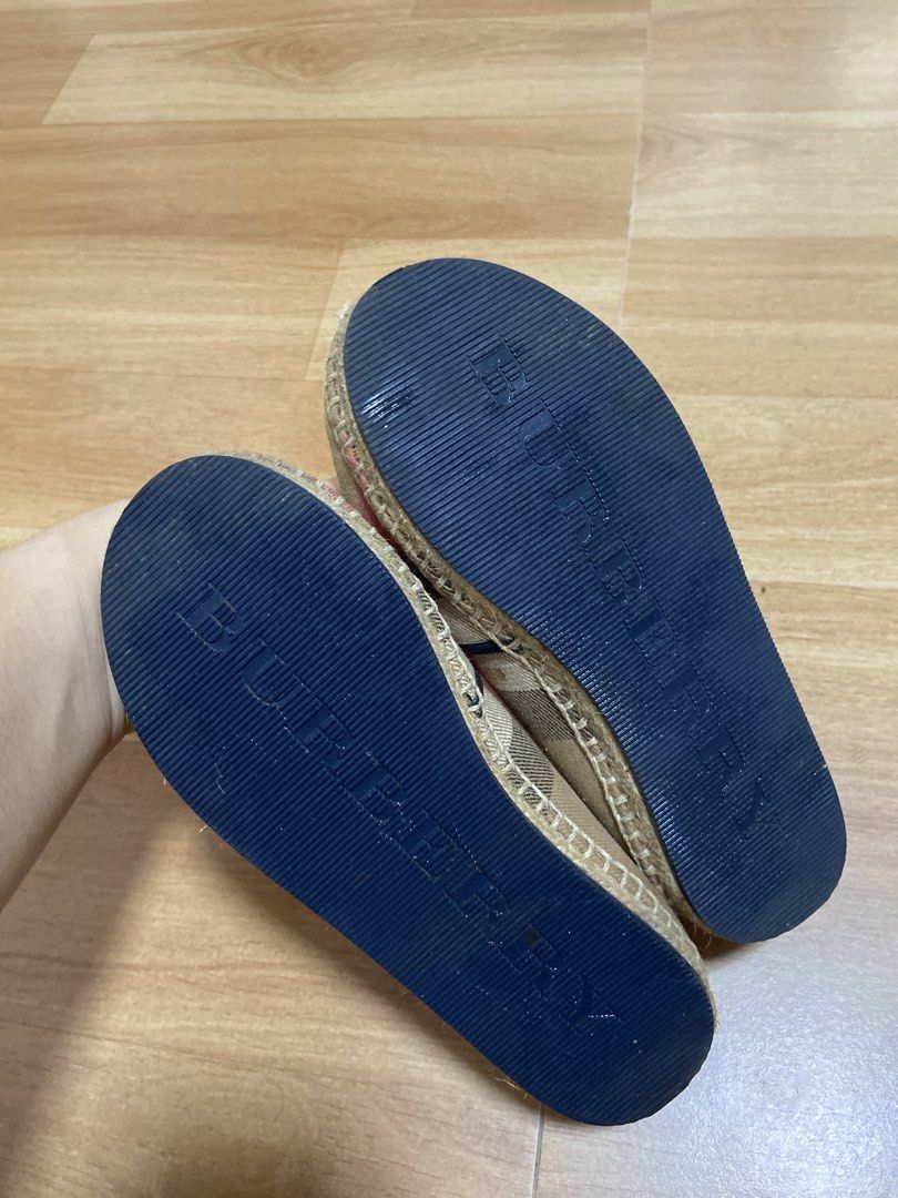 Burberry kids espadrilles (Category: Babies & Kids Fashion) located in Bacoor. Submitted by mama_stash (Listing ID 1462278301, Image 3). Description: .
