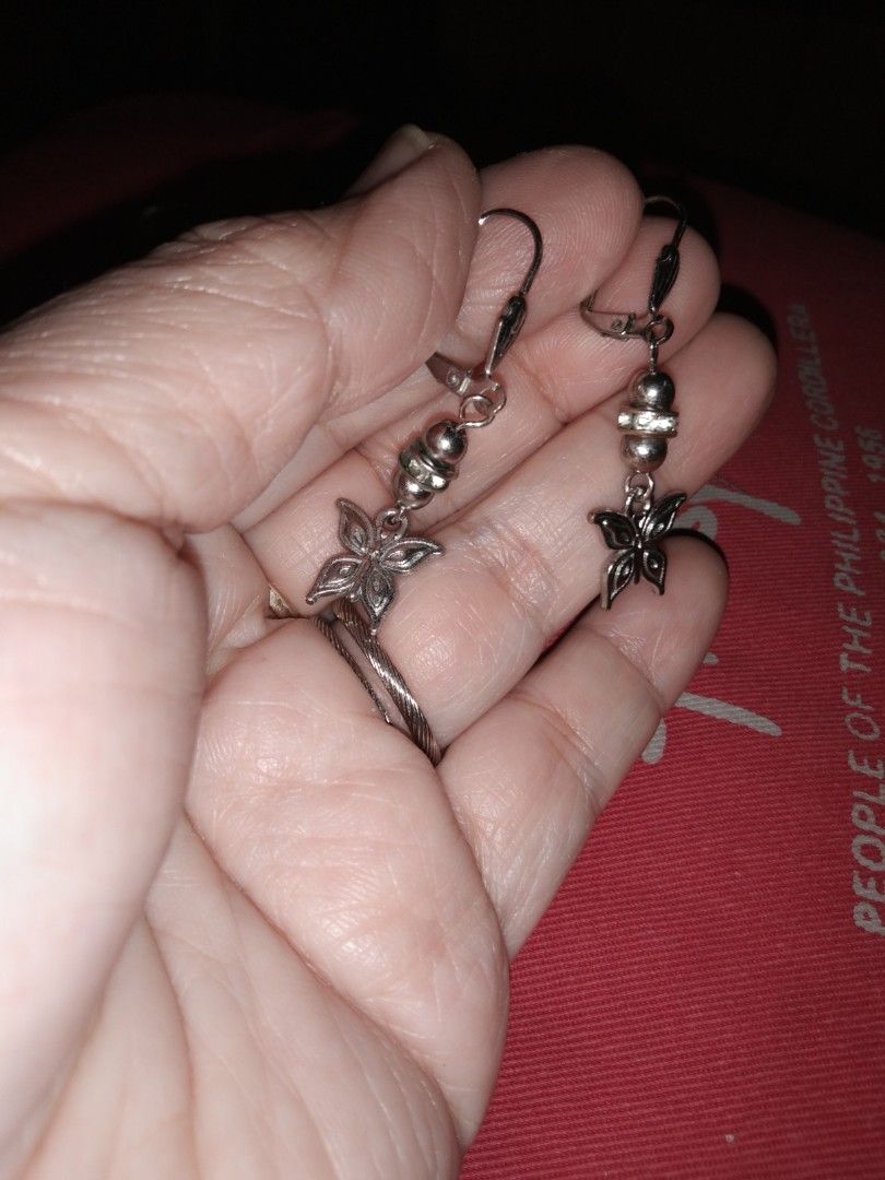 Butterfly dangling earrings non tarnisg (Category: Earrings) located in Quezon City. Submitted by eidorableshop (Listing ID 1462274026, Image 3). Description: .
