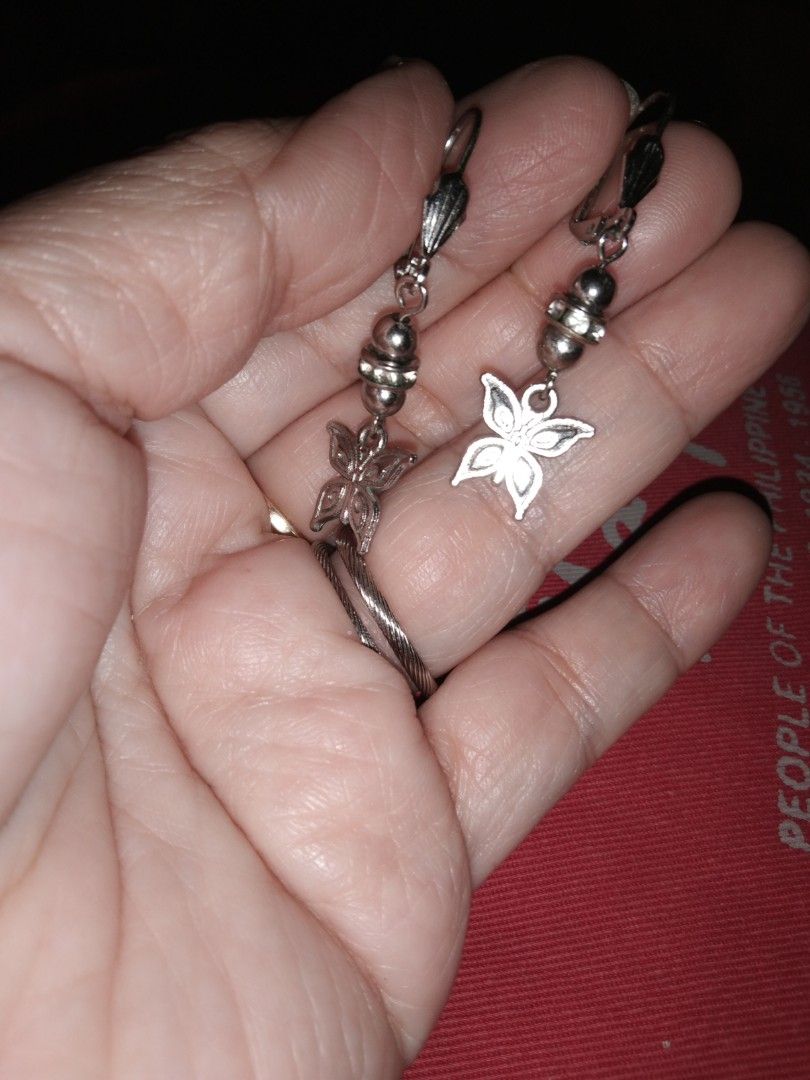 Butterfly dangling earrings non tarnisg (Category: Earrings) located in Quezon City. Submitted by eidorableshop (Listing ID 1462274026, Image 2). Description: .