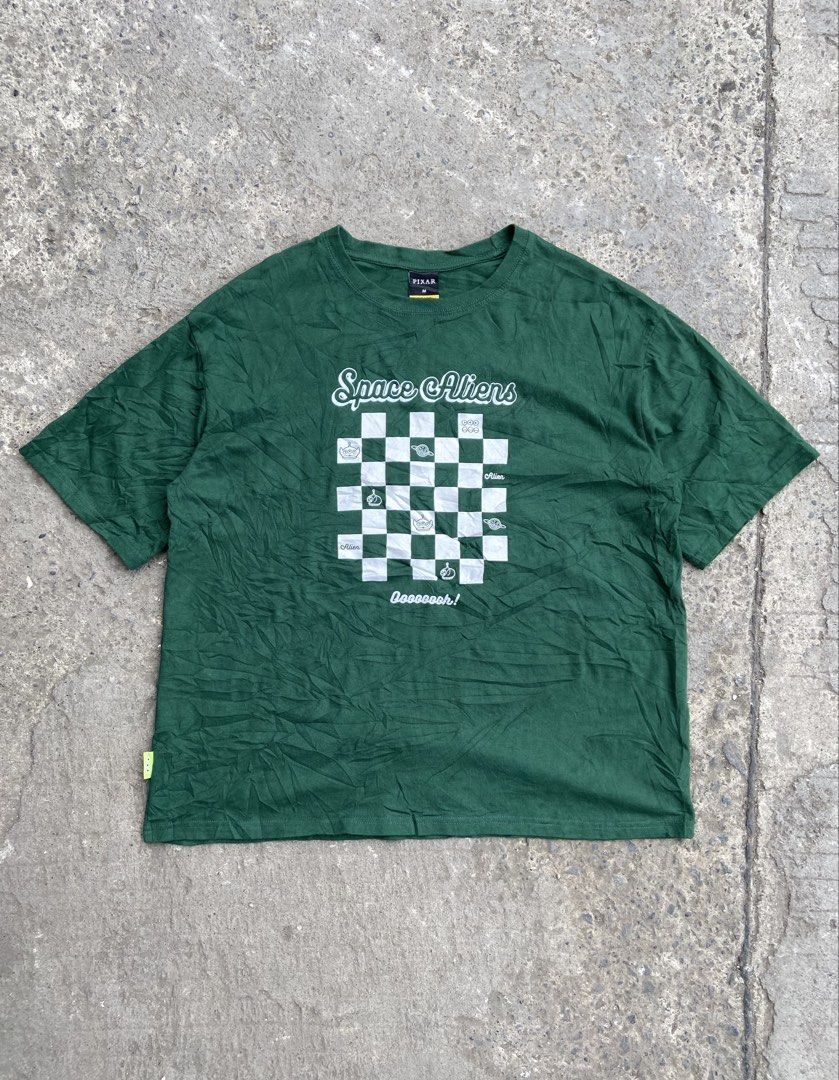 CACO X PIXAR “SPACE ALIENS” GRAPHIC TEE (Category: Tshirts & Polo Shirts ) located in Davao. Submitted by re.worn082 (Listing ID 1462359046, Image 1). Description: •MEDIUM W22 L25 •GOOD AS NEW CONDITION 🏷️380 ADD SHIP 📩DM.