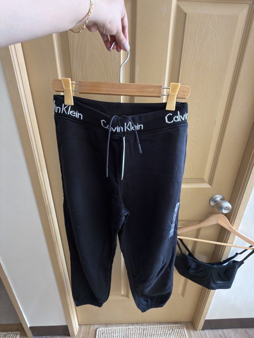 Calvin Klein Jogger + bralette (Category: Announcements) located in Paranaque City. Submitted by kristin_llena (Listing ID 1462438639, Image 2). Description: 💯 original❗️ Take all. New w/ tag size: all medium color: black ₱3,000 take all Pay today. Ship today.
