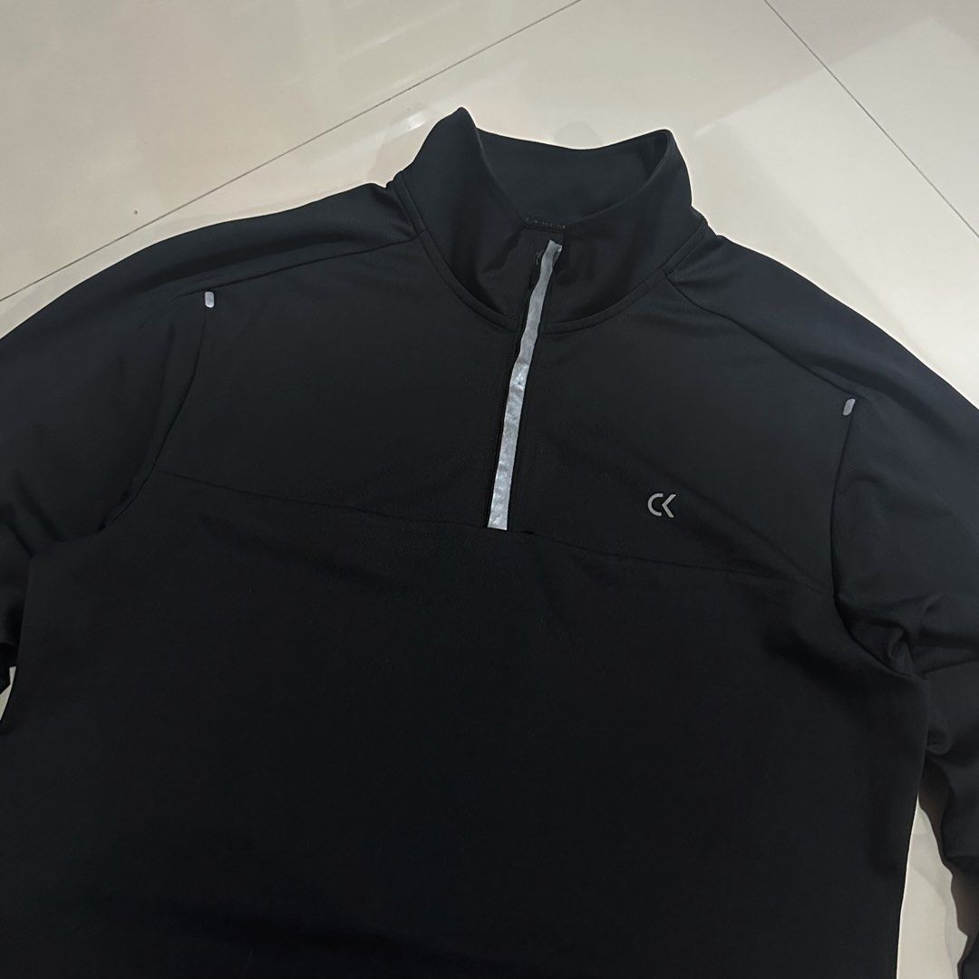 Calvin Klein Performance (Category: Activewear) located in Irosin. Submitted by kylebri (Listing ID 1462376925, Image 3). Description: Calvin Klein Performance good as new no issue size L on tag 20W x 28L direct message me ! 📥.