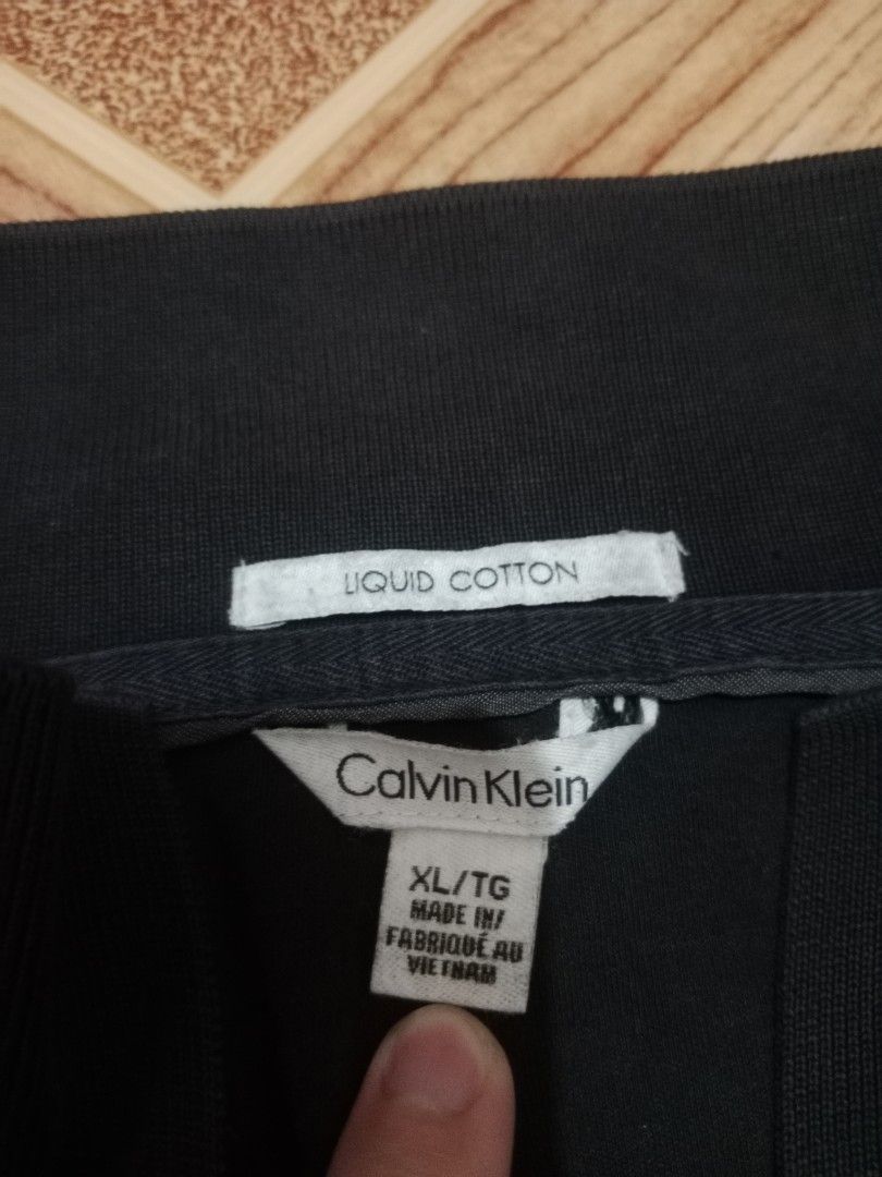 Calvin Klein polo (Category: Tshirts & Polo Shirts ) located in Naga. Submitted by thrift.vincent (Listing ID 1462312598, Image 3). Description: Short sleeve polo style. Corporate/promotional piece.