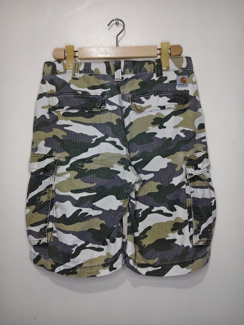Carhartt Camouflage Cargo Shorts (Category: Shorts) located in Cabuyao City. Submitted by vsion.archives8 (Listing ID 1462418704, Image 1). Description: Carhartt Camouflage Cargo Shorts Excellent condition Issue: Minimal stains and Cut yung ibang tags Waist: 32 Length: 21.5 Hem: 11 Location: Cabuyao, Laguna 🏷️1,400.