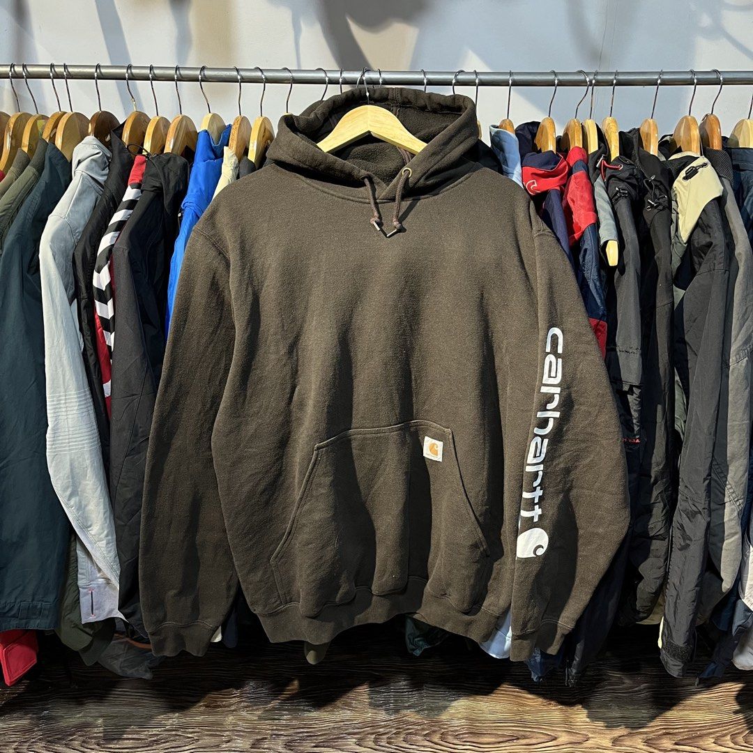 Carhartt Darkbrown K288 Sleeve Script (Category: Hoodies) located in Kabasalan. Submitted by yourgamiii (Listing ID 1462400448, Image 2). Description: Carhartt Darkbrown K288 Sleeve Script Large ( 24Wx28L) Excellent.
