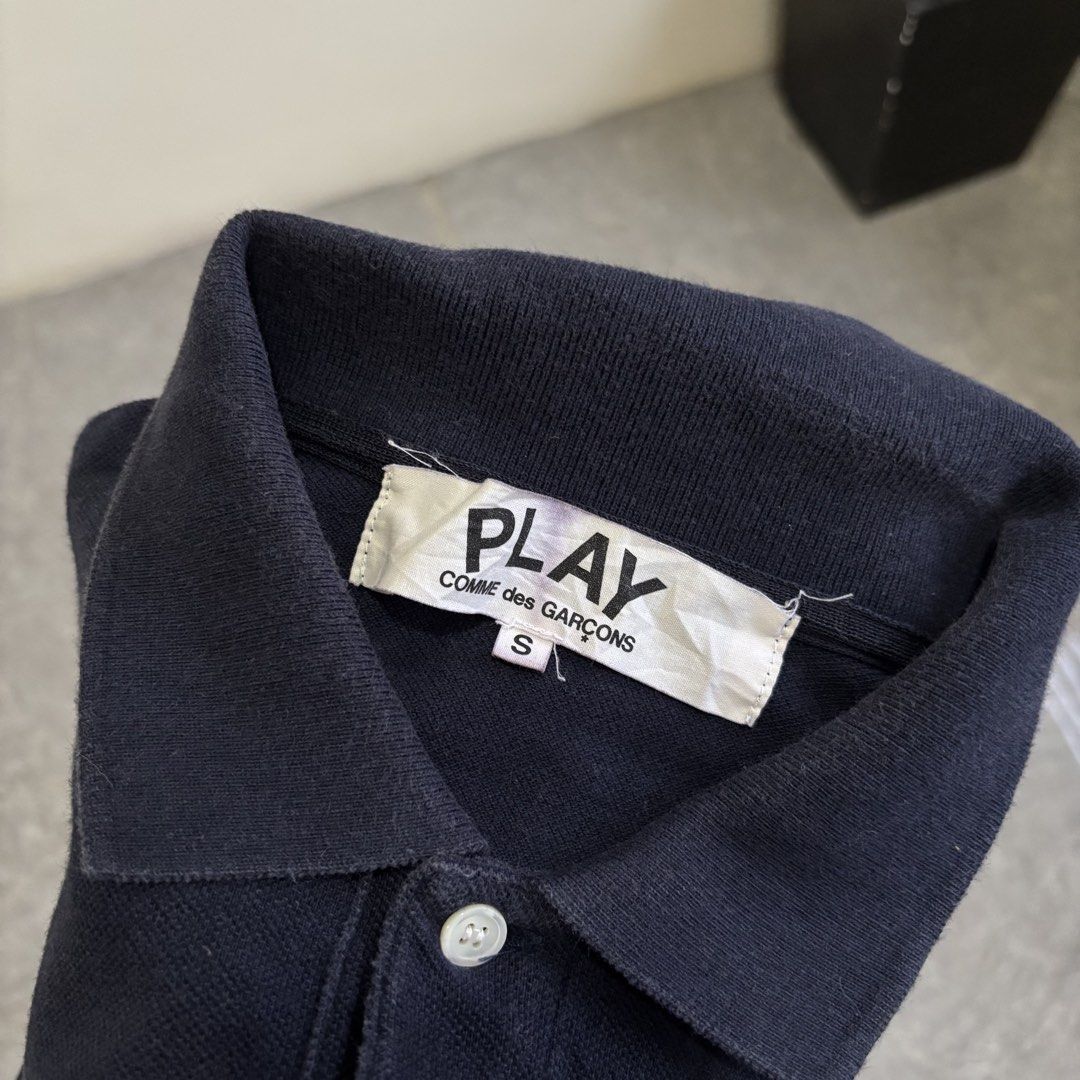 CDG PLAY POLO SHIRT (Category: Shirts) located in Bacolod City. Submitted by Hanap_ukay (Listing ID 1462292285, Image 2). Description: CDG PLAY POLO SHIRT Size: Small Very good condition 9/10 color rate 880.