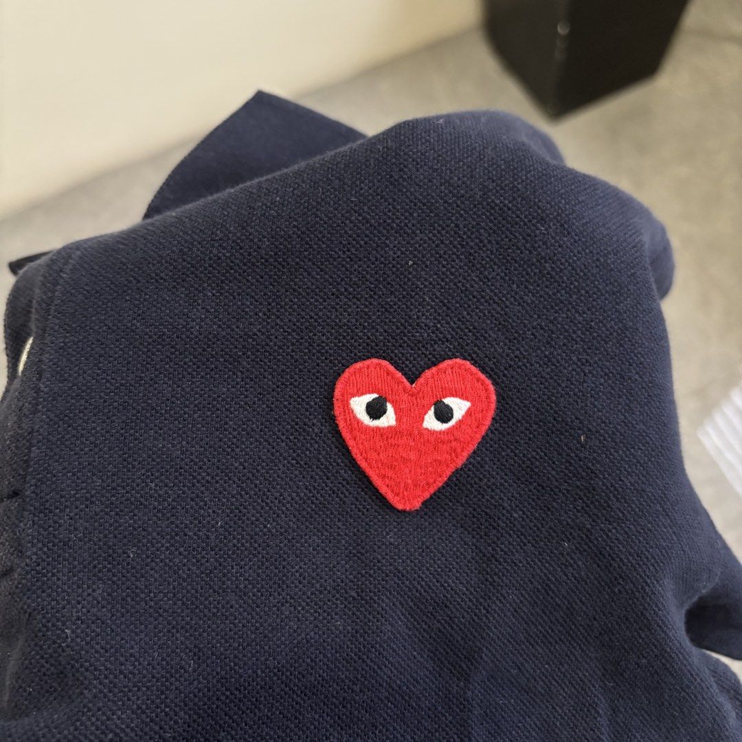 CDG PLAY POLO SHIRT (Category: Shirts) located in Bacolod City. Submitted by Hanap_ukay (Listing ID 1462292285, Image 3). Description: CDG PLAY POLO SHIRT Size: Small Very good condition 9/10 color rate 880.