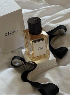 (Category: ) located in . Submitted by neomieperfumeshop (Listing ID 1462275362, Image 1). Description: .