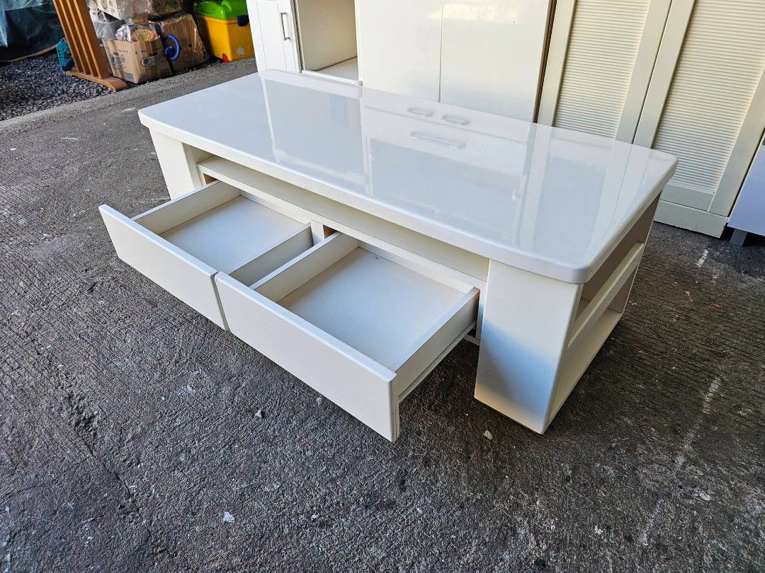 Center Table (Category: Tables & Sets) located in Meycauayan. Submitted by marygracecasimiro (Listing ID 1462300618, Image 2). Description: Center Table (DUCO) ✔L-47 H-16 W-20 inches 📏 ✔️2 Drawers 🗄 ✔Laminated 🔖 ✔️Compress & Mdf! 💢 ✔Scratches As-is! 👌🩷💙 Price:6,000.