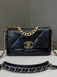 (Category: ) located in . Submitted by lovelotsluxury (Listing ID 1462405022, Image 1). Description: .