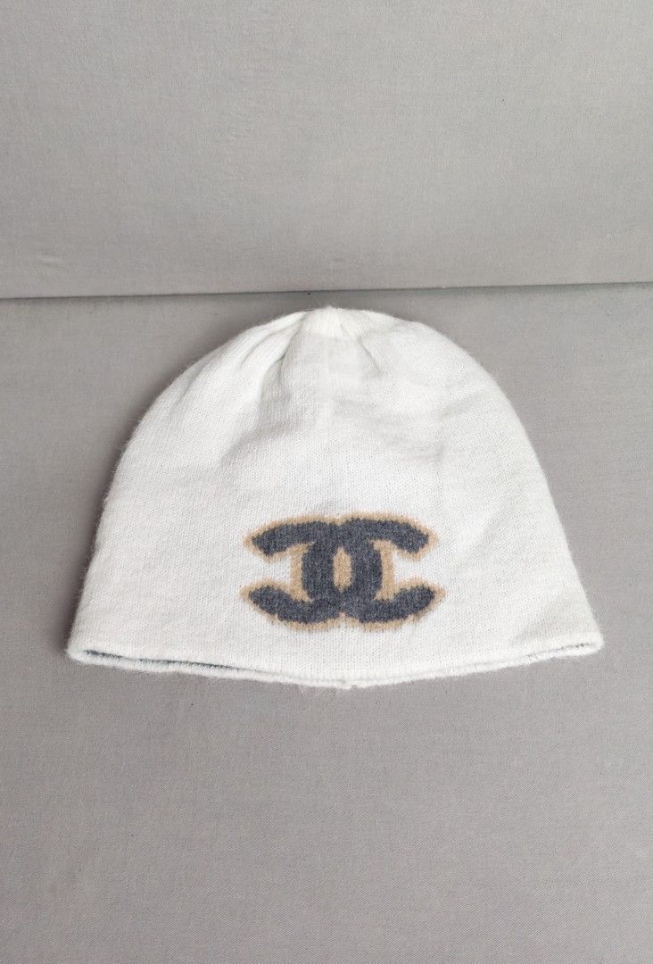 Chanel Beanie Hat CC Logo (Category: Beanies) located in Baguio. Submitted by luxuryph2600_eric (Listing ID 1462394198, Image 1). Description: Chanel Beanie CC Logo 📌 Details⬇️⬇️⬇️ 📍Excellent Condition 📍Color Rate 10/10 📍Size Fits All 💰 PRICE 1200 FREE SHIPING 📌Loc. Baguio City Shipping Via J&T Reminder : Items are Thrifted and carefully Selected from Thrift Stores/Box/Bales Photos are Provided for Self Authentication No Return Policy Items