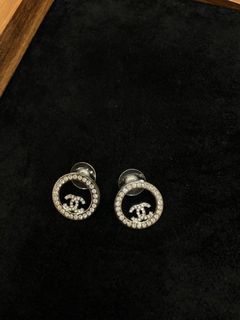 (Category: ) located in . Submitted by ys-luxe.com (Listing ID 1462301252, Image 1). Description: .