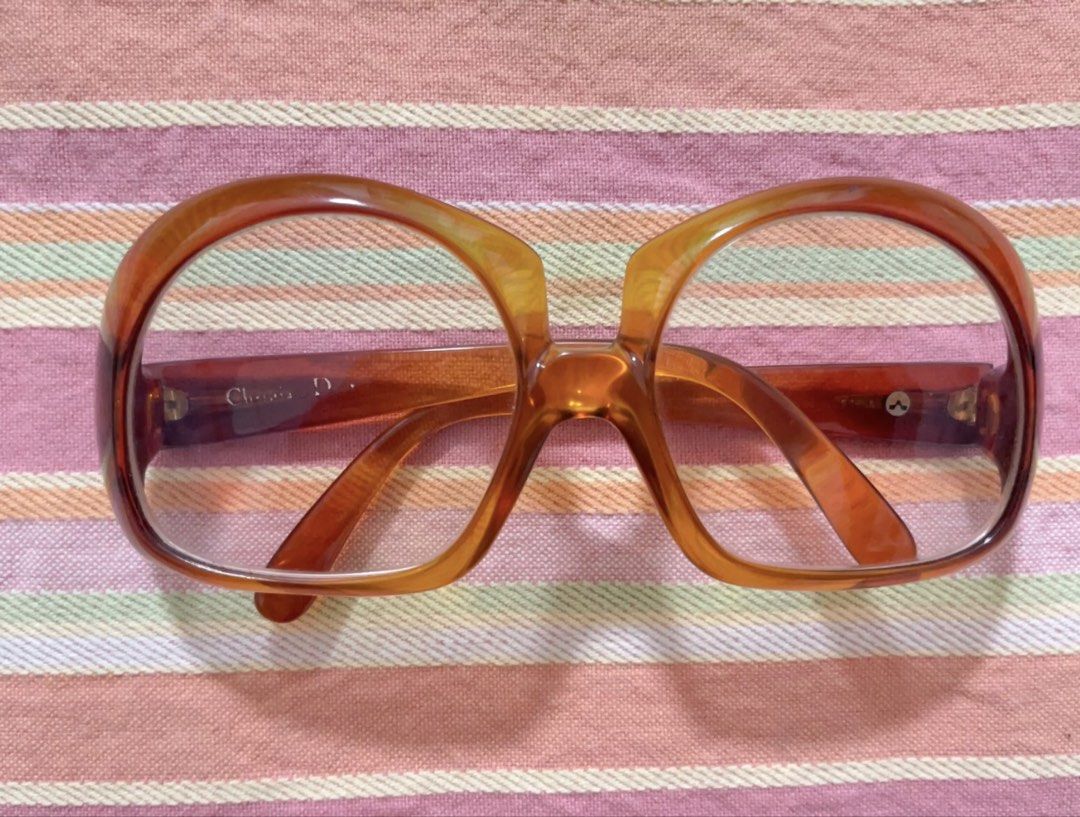 Christian Dior Eyewear (Category: Sunglasses & Eyewear) located in San Fernando. Submitted by konekomamegoma (Listing ID 1462264858, Image 1). Description: may grado po siya pero super low lang ^^ Details: • Brand: Christian Dior • Model: 1205 • Size: 52016 • Made in Austria • Color: Amber / Honey Brown.