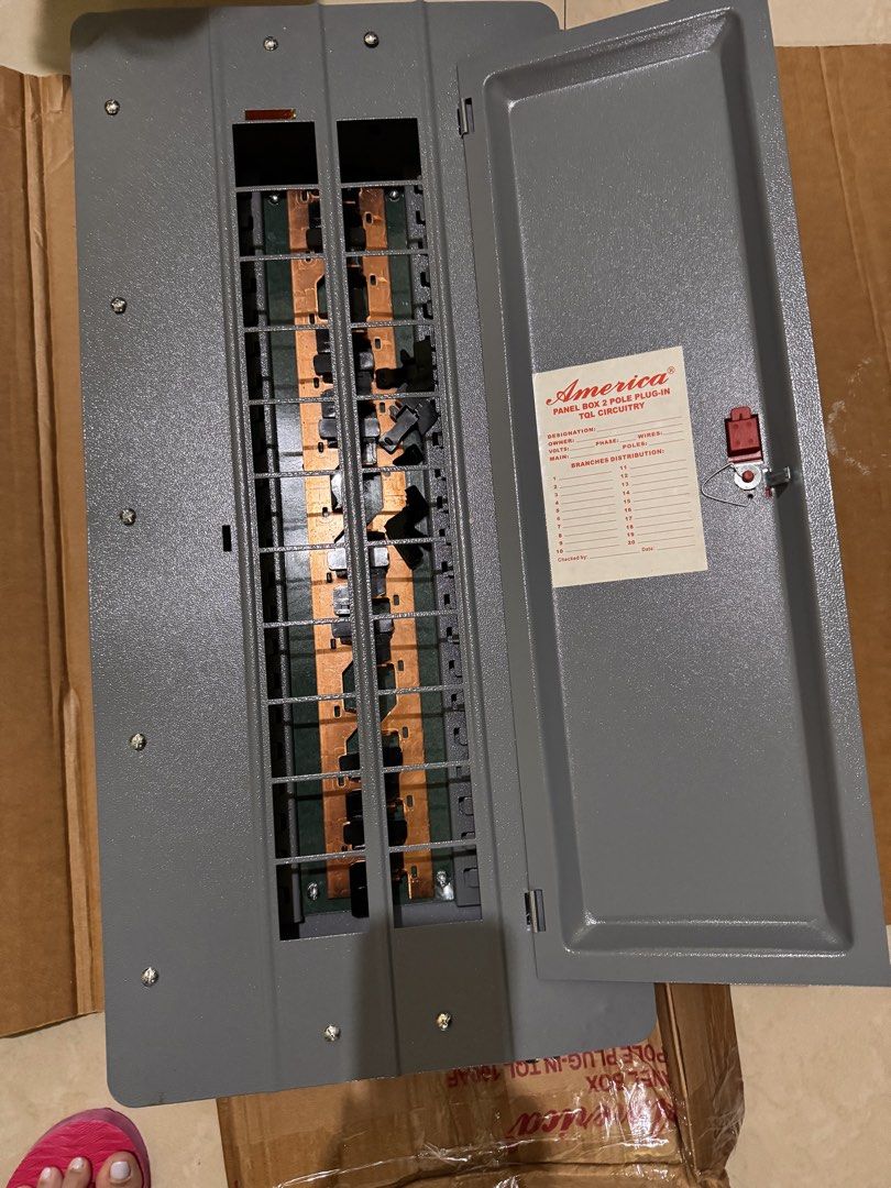Circuit breaker panel board 20 brances 22 holes (Category: Electrical, Adaptors & Sockets) located in Caloocan City. Submitted by auaua95 (Listing ID 1462439069, Image 2). Description: 20 branches 22 holes. Was not able to use but both ends were already punctured .