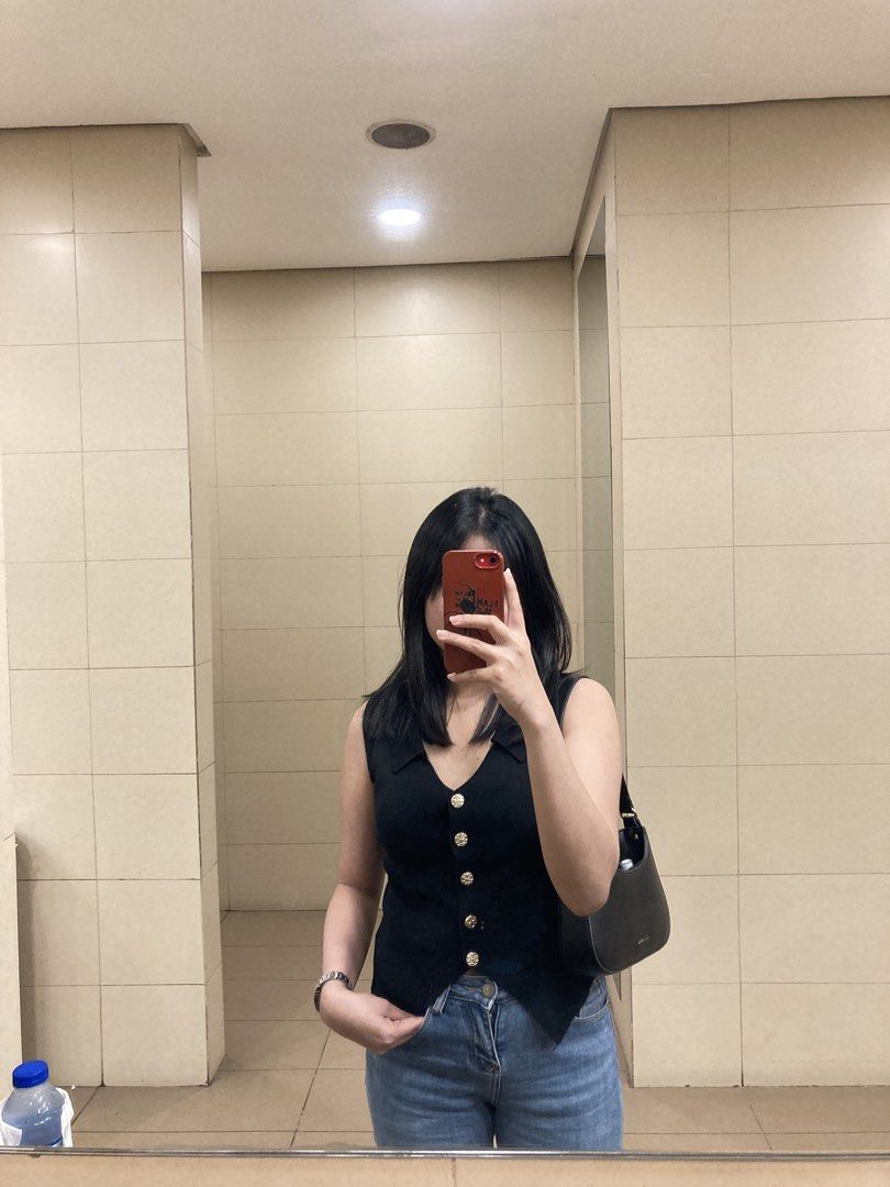 Classy button down blouse (Category: Blouses) located in Manila. Submitted by prelovedstoreforyou (Listing ID 1462395268, Image 3). Description: Rsf: hindi na kasya. .