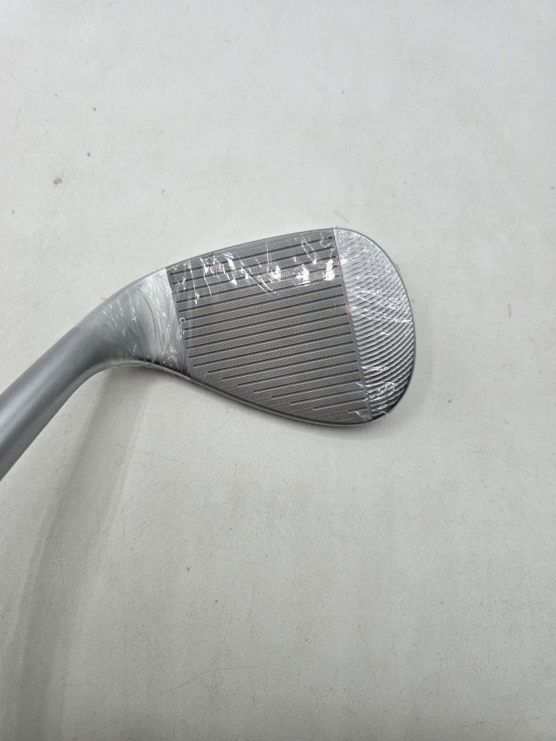 Cleveland RTZ 52deg Wedge (Category: Golf) located in Caloocan City. Submitted by maestrodrex (Listing ID 1462374701, Image 2). Description: Selling Cleveland RTZ Wedge 🏌️‍♂️⛳ RFS: Impulse buy ng dad ko sa Japan. Sinubukan lang niya i-swing pagka-deliver, but it turned out too heavy for him so he opted to stick with his Honma 11-iron instead. Selling it for him. Specs & Details: * Model: Cleveland RTZ Wedge * Tech: ZipCore / ZZ-Alloy * Condition
