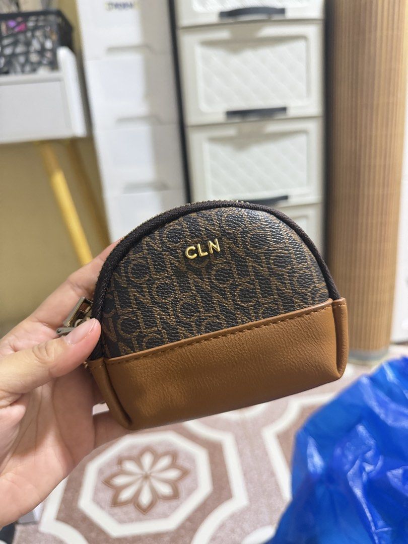 CLN Coinpurse (Category: Wallets & Card holders) located in Las Pinas. Submitted by sugaaarr (Listing ID 1462367087, Image 1). Description: -Almost new -original -no issue.