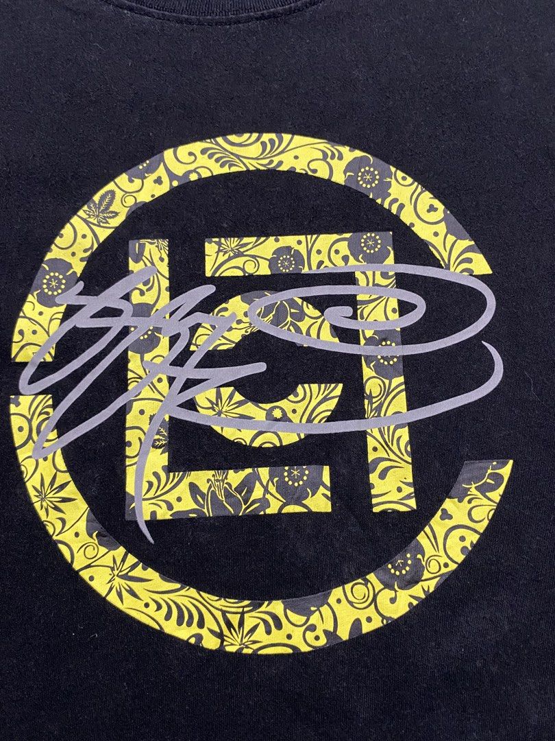 CLOT X SSUR Tee (Category: Tshirts & Polo Shirts ) located in Rosario. Submitted by thrift_king_ali (Listing ID 1462350943, Image 2). Description: CLOT X SSUR Large Dimes: W-21 L-28 no issue excellent condition 300+sf.