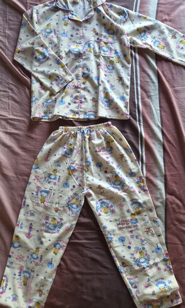 Cloud cotton Girls Pajama (Category: Babies & Kids Fashion) located in Bulacan. Submitted by iamolivia_p (Listing ID 1462435534, Image 1). Description: Pajama length:~75cm.
