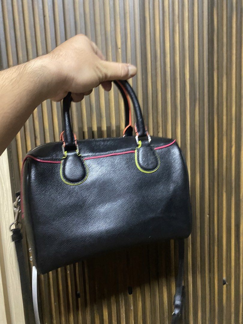 Coach Black Leather Satchel Bag (Category: Luxury Bags & Wallets) located in Malolos. Submitted by piologene (Listing ID 1462361853, Image 3). Description: - Brand: Coach - Material: Black Leather -YKK ZIPPER -WITH CODE.