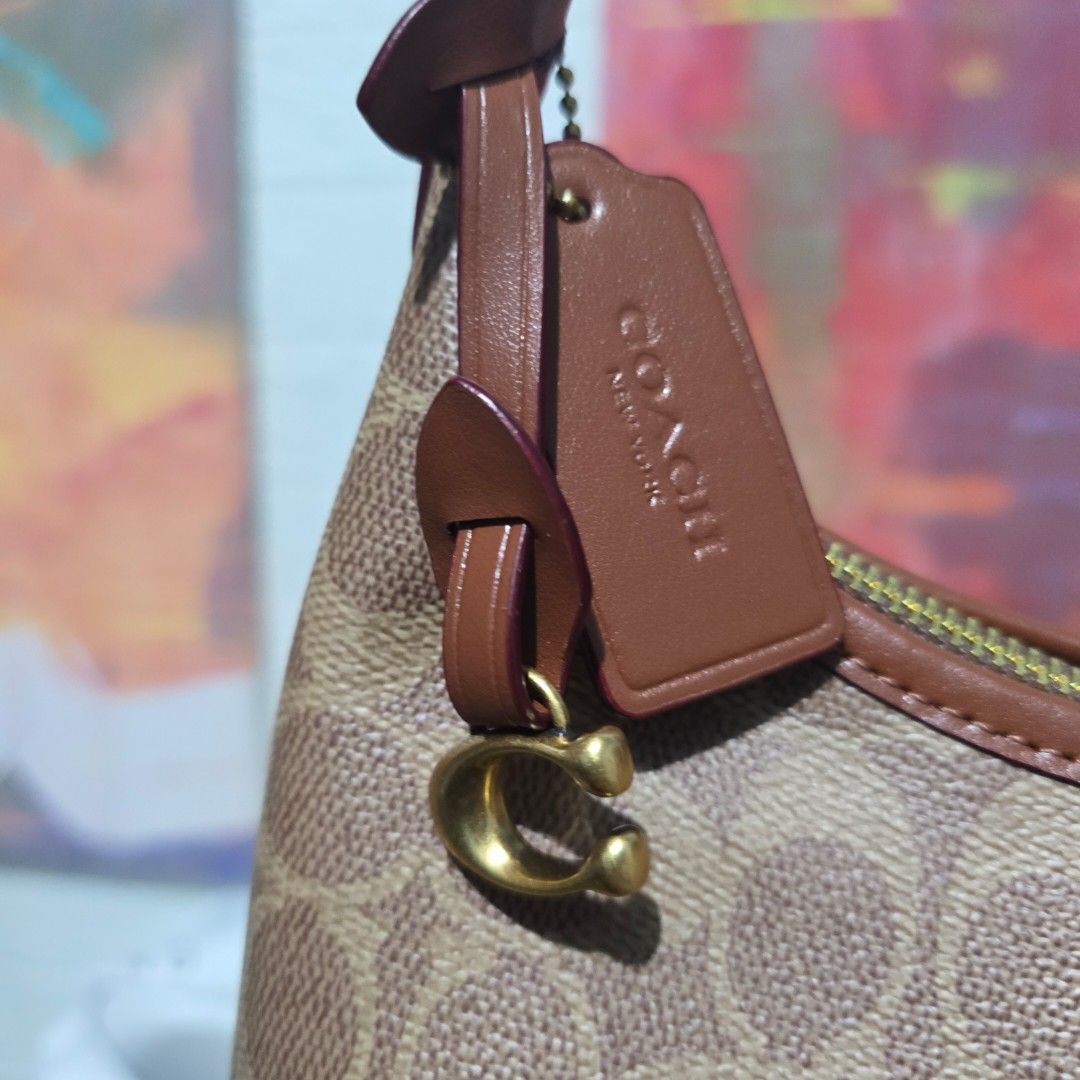 Coach juliet 25 (Category: Shoulder Bags) located in Manila. Submitted by spongeb0b.14 (Listing ID 1462274731, Image 2). Description: authentic po.. can send more pics if interested no more tawad pls. NEED FUNDS.