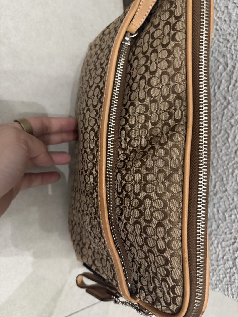Coach makeup pouch (Category: Purses & Pouches) located in Rizal. Submitted by bingbong21 (Listing ID 1462267848, Image 3). Description: -coach canvass makeup pouch -can also be use as tablet sleeves -please browse photos to see details -more photos available upon request -original Coach pouch .