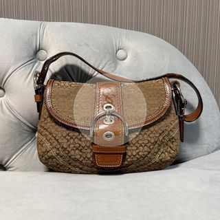 (Category: ) located in . Submitted by secondstoryluxury (Listing ID 1462300827, Image 1). Description: .