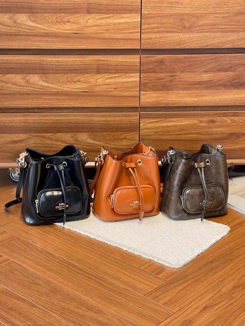 Coach Rowan Bucket With Pocket (Category: Cross-body Bags) located in Manila. Submitted by btdcbagtrendsdcapul.2 (Listing ID 1462262180, Image 2). Description: Inclusion: Tag, Carecard, Paper Bag, Dustbag, Limited stocks only 📩 Dm for inquiries.