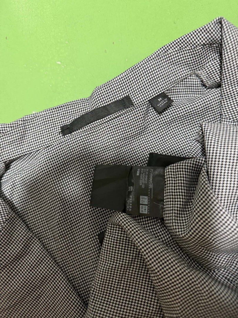 Coat x Blazer (Category: Longsleeves) located in Pasig City. Submitted by reyeslarry11740 (Listing ID 1462352815, Image 1). Description: For Sale Uniqlo Coat x Blazer Pambabae Size Medium 18.5L x 25.2L Good as new condition No issue 500 plus ship only Payment 1st Pasig city.