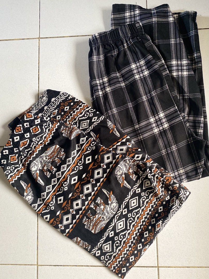 Comfy Pambahay bottoms take ALL (Category: Other Bottoms) located in Pasig City. Submitted by fashion.for.less (Listing ID 1462271818, Image 3). Description: RFS: decluttering. All free size, never worn the white pants. Can fit medium up to large frame (petite) all garterized. Super comfy!.