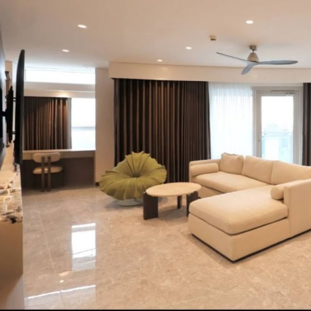 COMMERCIAL SPACE IN BANAWE (Category: Apartments & Condos) located in Quezon City. Submitted by primechoicerealtyinc (Listing ID 1462315053, Image 2). Description: FOR SALE The Imperium at Capitol Commons Prime 3-Bedroom Unit in Ortigas • Floor Area: 205 sqm • Bedrooms: 3 • 2 Parking Slots at B2 • Reconfigured layout with expanded living, dining, and kitchen spaces • Just across Estancia Mall • Near Ortigas CBD Asking Price: ₱82,000,000 or ₱400,0