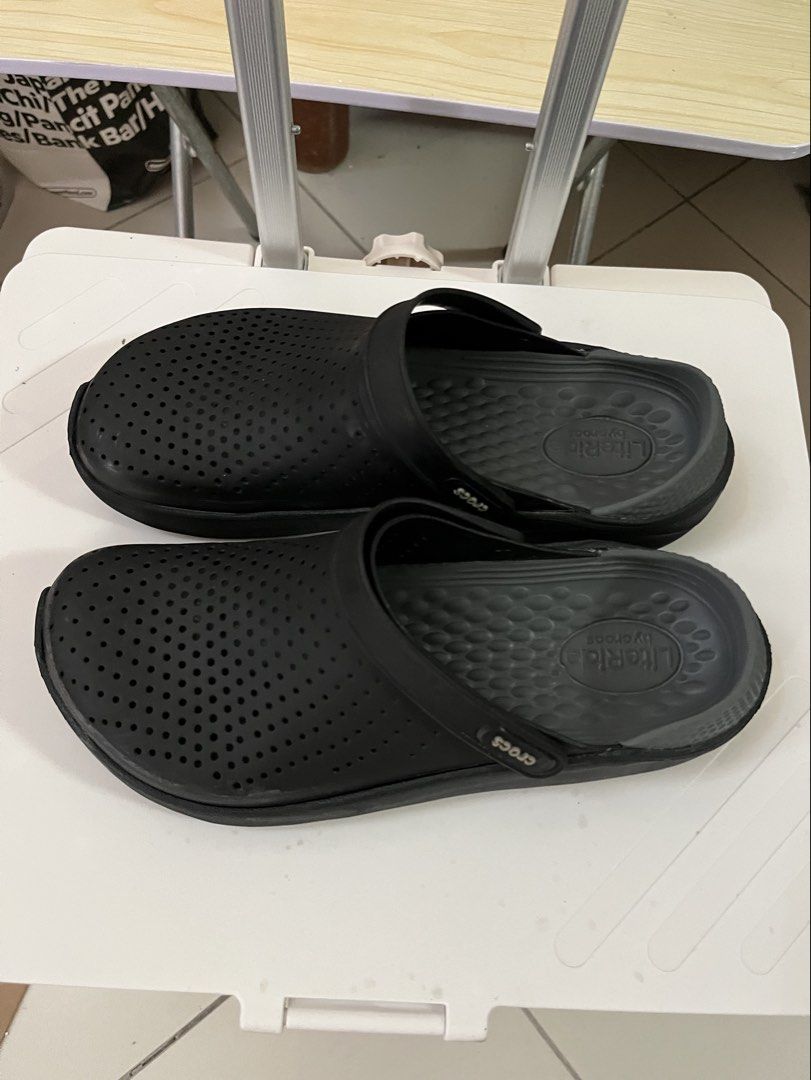 Crocs Literide (Category: Slippers & Slides) located in Las Pinas. Submitted by deepsouthe (Listing ID 1462266162, Image 1). Description: Crocs Literide M10, W12 Moderately used No issues Php1500 shipped Las Pinas area.