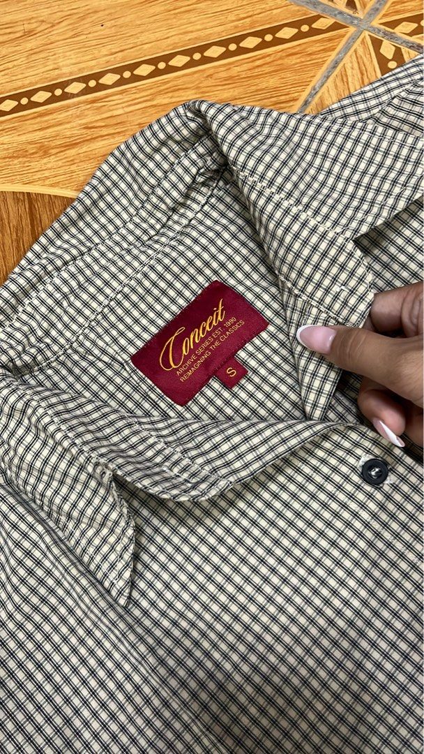 crop polo from conceit used once (Category: Shirts) located in Manila. Submitted by erikashane (Listing ID 1462290923, Image 3). Description: .