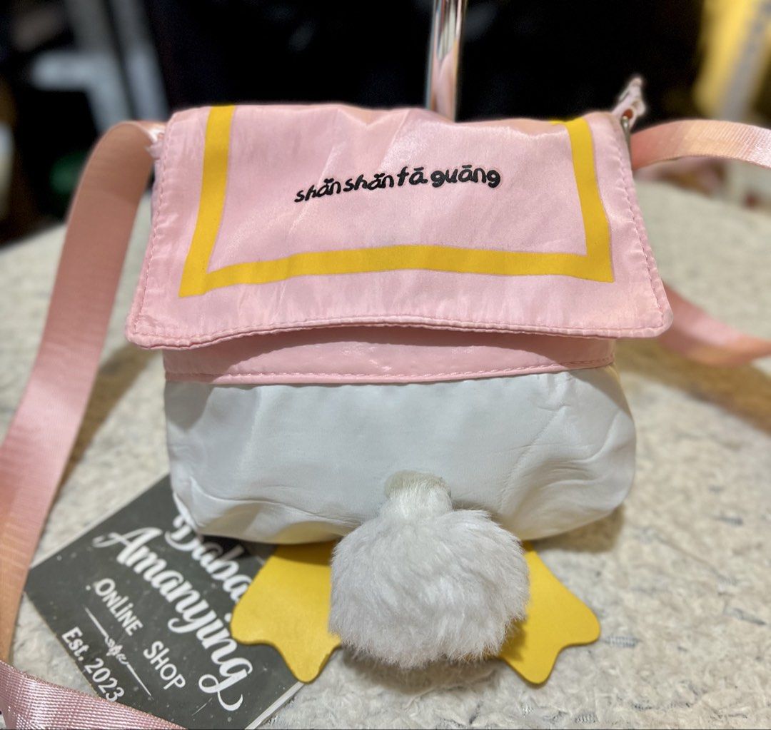 Cute Duck Small Sling Bag (Category: Babies & Kids Fashion) located in Rizal. Submitted by babamamanyingonlineshop (Listing ID 1462274637, Image 1). Description: .