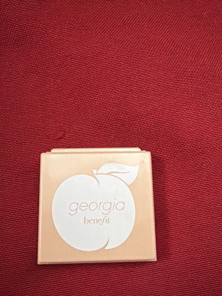 DAMAGE -BENEFIT GEORGIA GOLDEN PEACH BLUSH (Category: Makeup) located in San Juan City. Submitted by cashfrancefashioncosmetics_ph (Listing ID 1462264787, Image 1). Description: DAMAGE posted BENEFIT GEORGIA GOLDEN PEACH BLUSH No box part of the set Original .