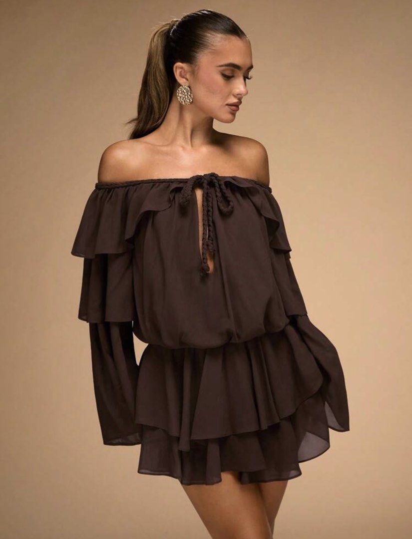 Dark Brown Off Shoulder Romper (Category: Rompers) located in Cainta. Submitted by abegailyap14 (Listing ID 1462365192, Image 1). Description: .
