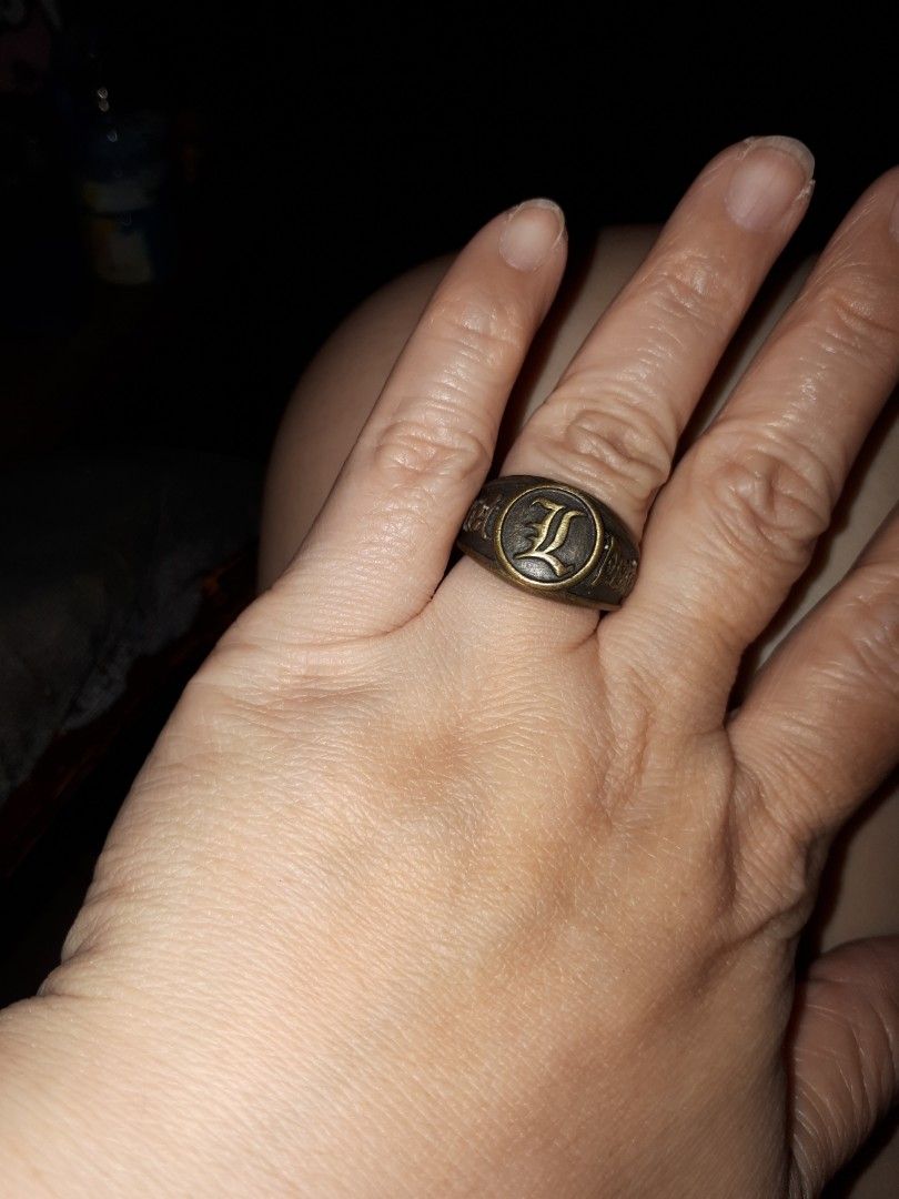 Death note ring bronze size 8 (Category: Rings) located in Quezon City. Submitted by secretluxuryshop (Listing ID 1462281167, Image 1). Description: .