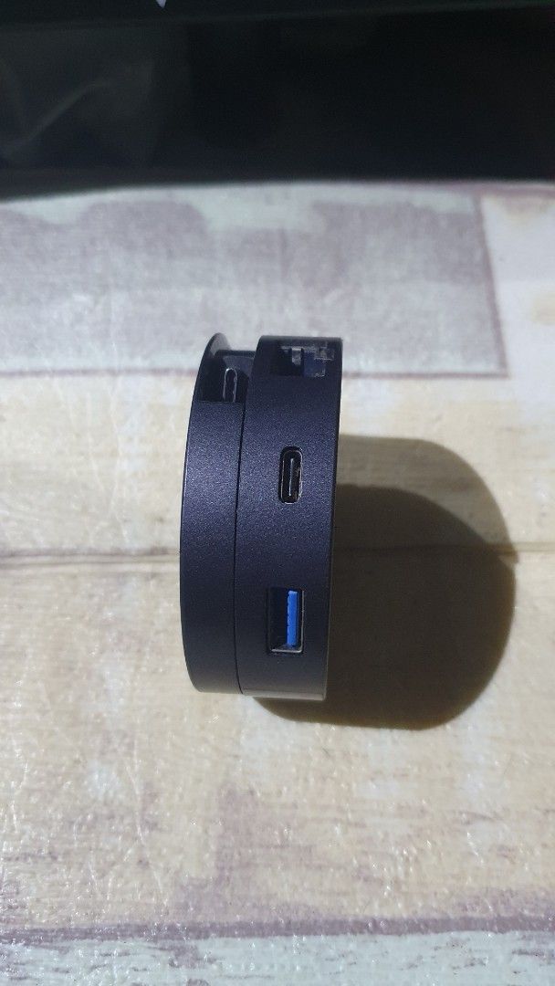 Dell type c USB hub (Category: Media Streamers & Hubs) located in Cebu City. Submitted by gelmarbrig15075 (Listing ID 1462434993, Image 3). Description: dell type c USB hub.