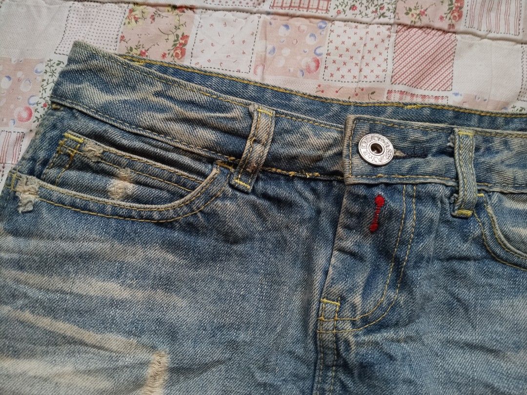 Denim Skirt (Category: Skirts) located in Cebu City. Submitted by thrift_with_anjel (Listing ID 1462422211, Image 3). Description: ❀.ೃ࿔Denim Skirt❀.ೃ࿔* 🌹Brand: REPLAY 🥀Flaw: small stain 🌸Waist: 28-30 🌸Lenght: 18 🌷Mine: 79(AU).