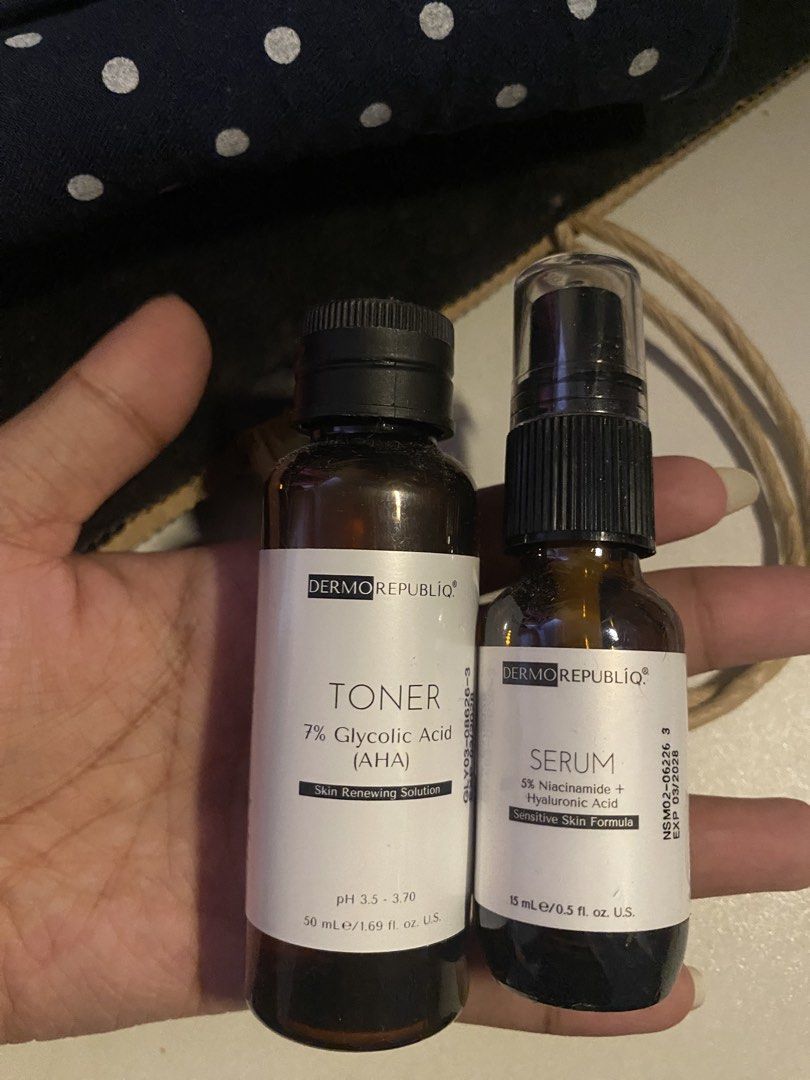Dermorepubliq Toner & Serum Set (Category: Face Care) located in Manila. Submitted by ellaineee493200 (Listing ID 1462304899, Image 1). Description: .