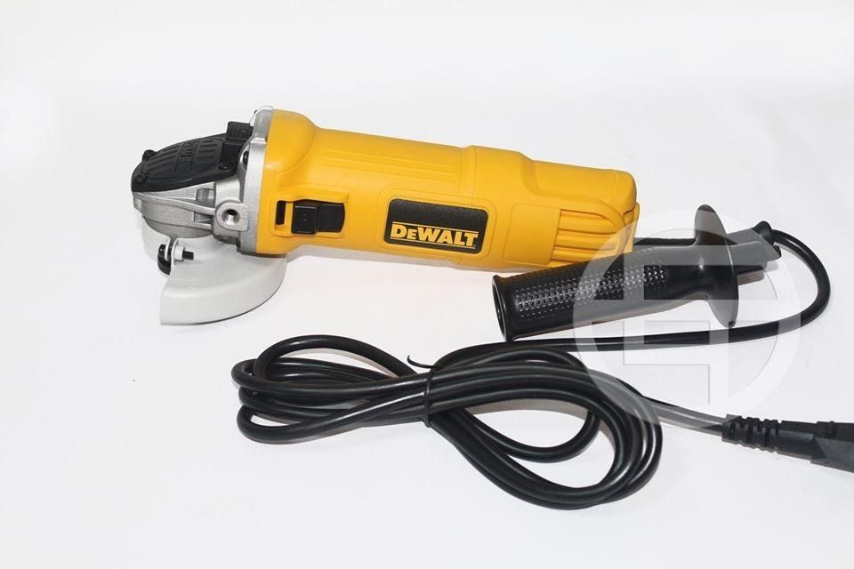 DeWalt Slide Switch SAG Grinder (Category: Outdoor Furniture) located in Quezon City. Submitted by ultrapetronne (Listing ID 1462337226, Image 3). Description: DeWalt DWE8200S 850W Slide Switch SAG Grinder 100mm 850W Slide Switch SAG Grinder Power Input: 850W Max Disc Diameter: 100mm No Load Speed: 12000rpm Spindle Thread: M10 Weight: 1.75kg Length (w/disc): 296mm Height: 57mm Spindle Lock: Yes Switch Type: Slide.