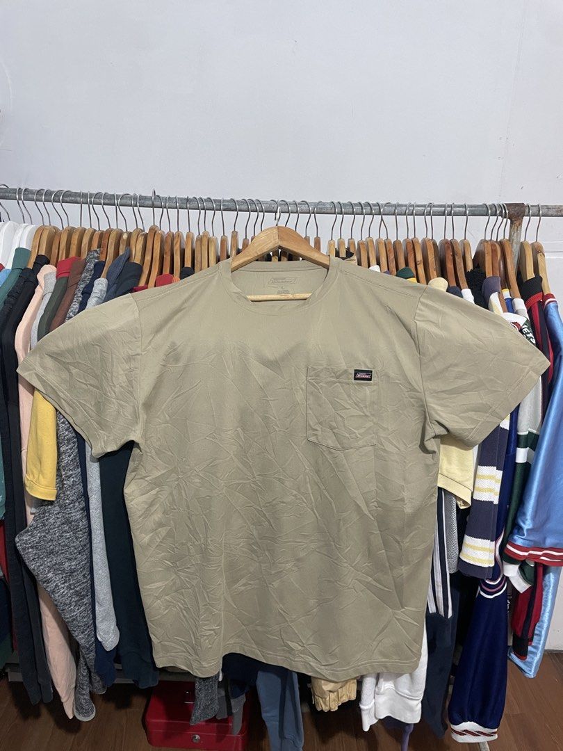 Dickies pocket tee dri fit (Category: Tshirts & Polo Shirts ) located in Dasmarinas. Submitted by spoon_thrift_south (Listing ID 1462391551, Image 1). Description: 23x29 excellent condition needwash only size large.