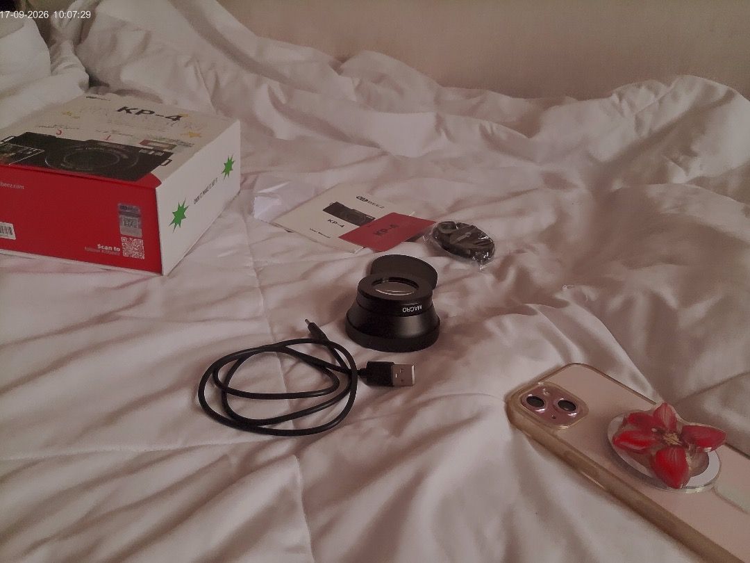DIGITAL CAMERA (Category: Cameras) located in Kuala Lumpur. Submitted by buttercremestoberi (Listing ID 1462276167, Image 3). Description: •good condition •rarely use •let go sebab jarang guna •free sd card.