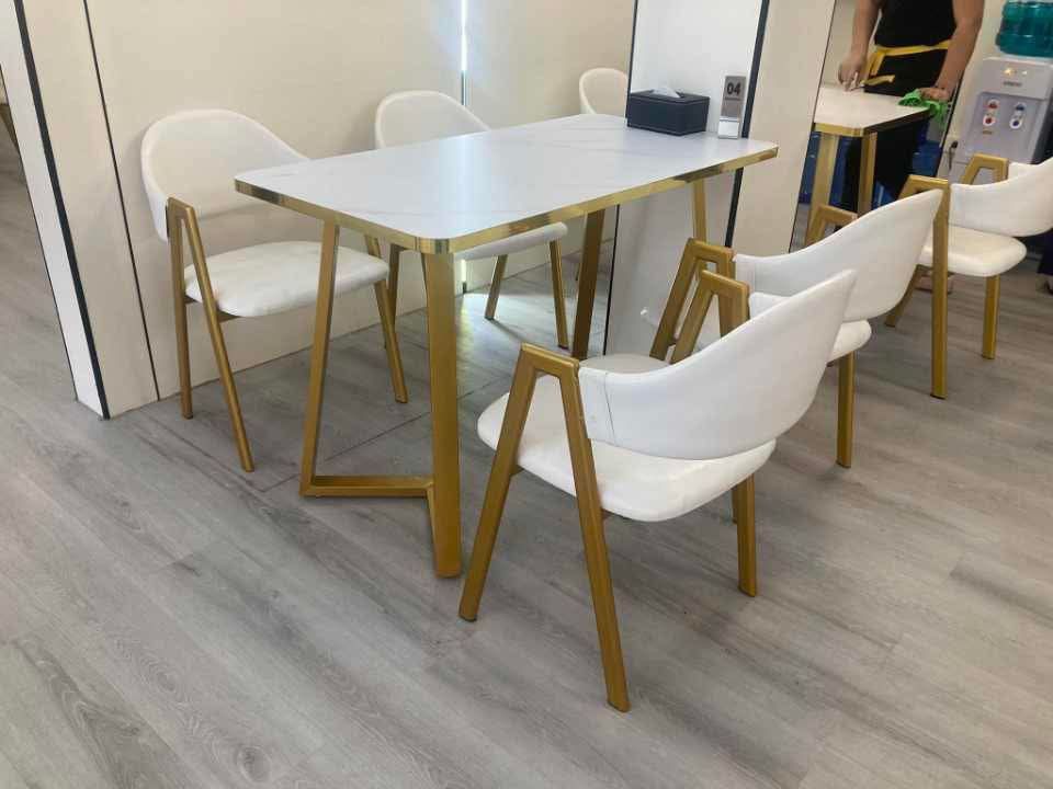 Dining table set marble design for 4 (Category: Other Home Furniture) located in Mandaluyong City. Submitted by m3l53c0nd5tyl3 (Listing ID 1462432769, Image 1). Description: .