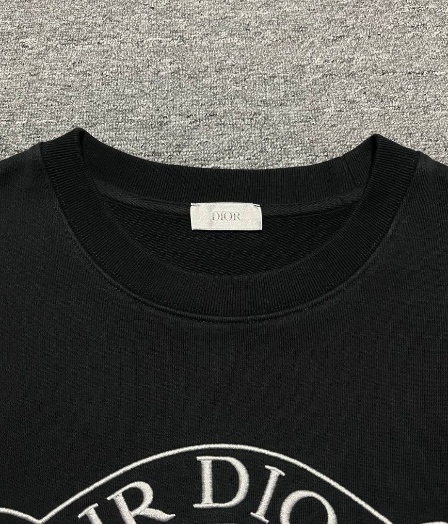 DIOR x JORDAN EMBROIDERER LOGO SWEATER (Category: Coats, Jackets and Outerwear) located in Caloocan City. Submitted by wewearworn (Listing ID 1462348966, Image 3). Description: Large Best Fit 22 x 28.5 Excellent No Issues 9.8/10 Color Rate.