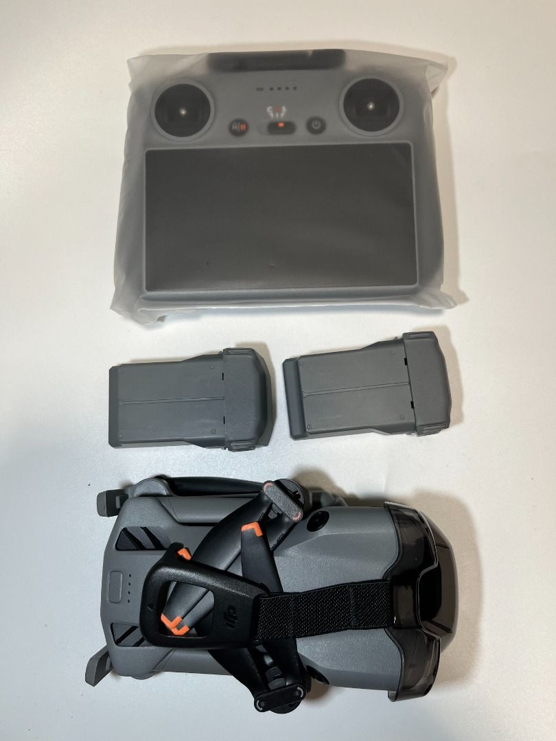 DJI Mini 5 Pro + 2電 +帶螢幕遙控 （分類：航拍）位於 Hong Kong。 由 takkkkk__ 提交（商品編號 1462401141，圖片 1）。簡介： DJI Mini 5 pro + 2標準電 + RC 2帶螢幕遙控 遙控係全新（未拆未用過）、無充電管家 6月買 電池循環13 保養到2027年6月,有 DJI care延長保養到2027年6月,無單了 💰現金交易：可以觀塘線、荃灣線、港島線 。